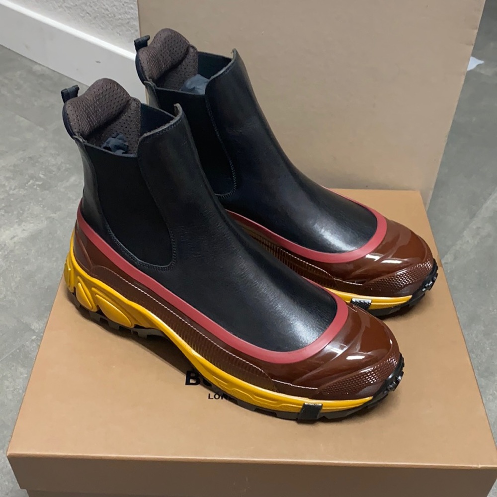 Authentic BNIB Leather Arthur Boot with rubber rain boot sole.